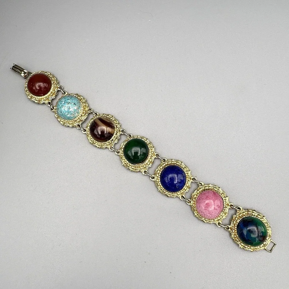 Trifari vintage bracelet